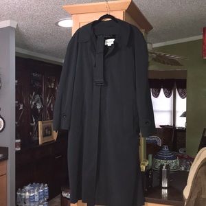 Very very nice men’s trench coat